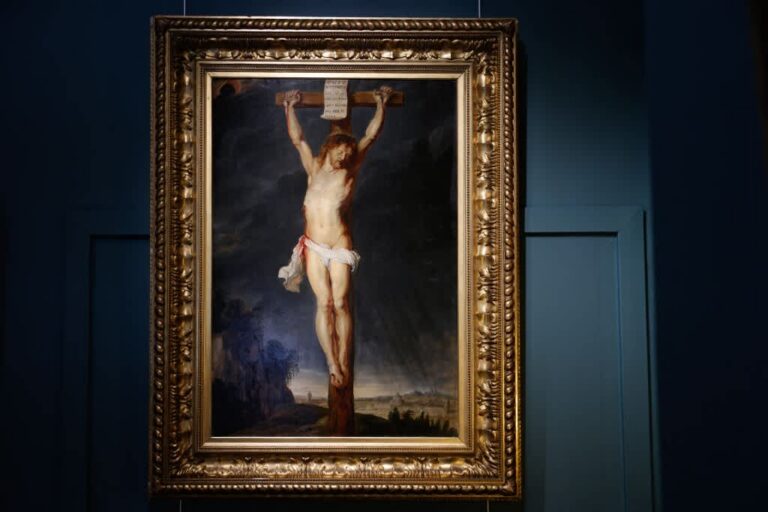 artnews.com